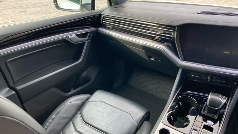 Volkswagen Touareg 3.0 V6 TDI 4Motion R-Line Tech 5dr Tip Auto Diesel Estate